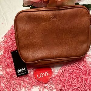 Dot to Dot Men’s Toiletry Bag